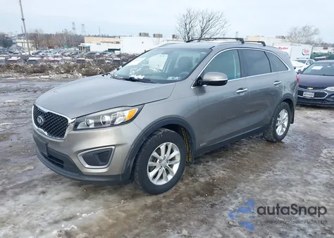 2016 Kia Sorento 2.4L Lx z USA, uszkodzony, nr VIN 5XYPGDA39GG013618